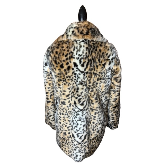 Forever 21 Faux Fur Coat - Picture 3 of 15